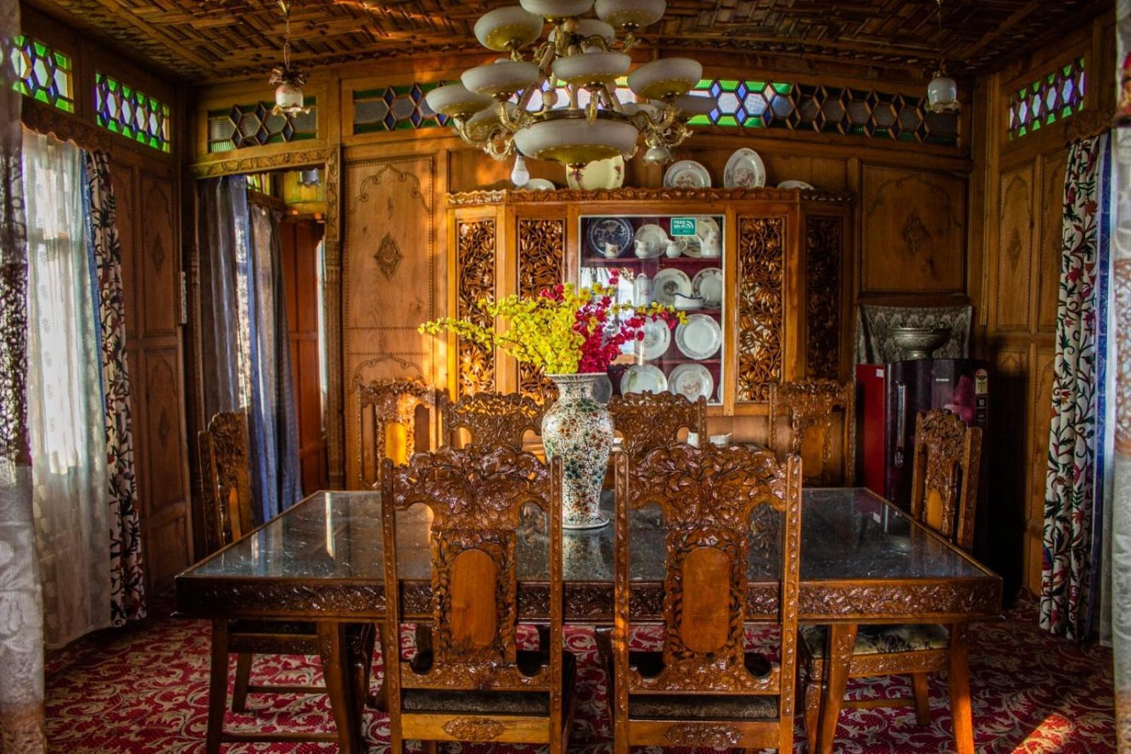House Boat New Manora Bed & Breakfast Srinagar  Exterior photo