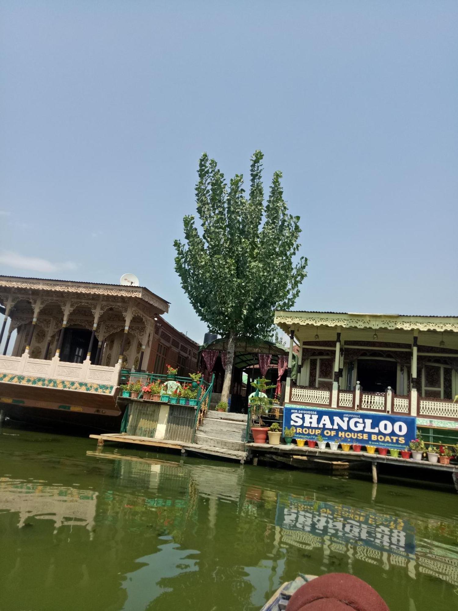 House Boat New Manora Bed & Breakfast Srinagar  Exterior photo