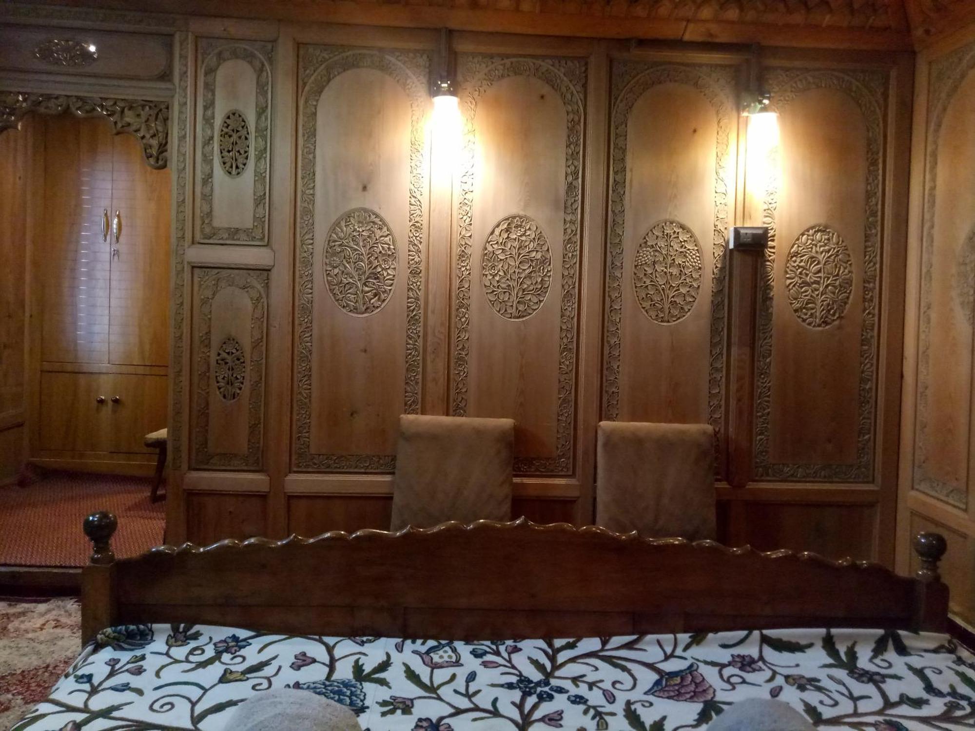 House Boat New Manora Bed & Breakfast Srinagar  Exterior photo